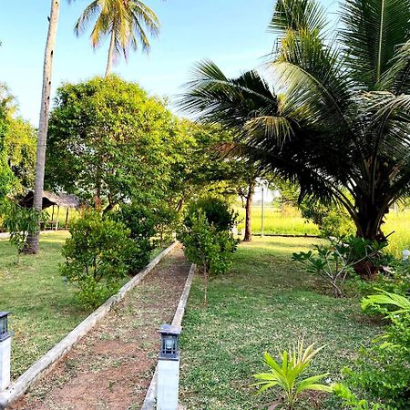 Athyantha Resort Anuradhapura Ngoại thất bức ảnh