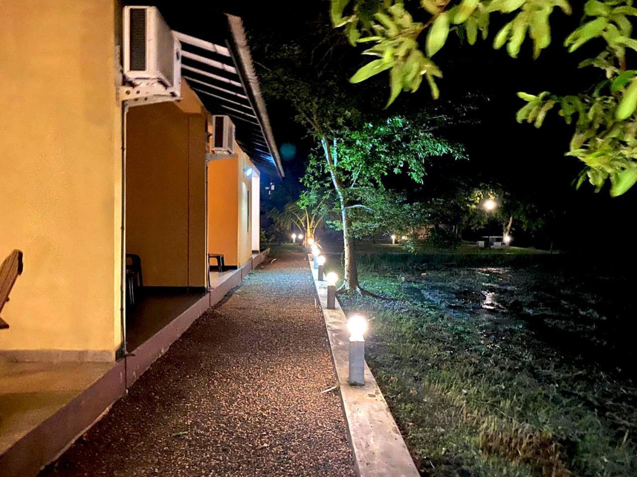 Athyantha Resort Anuradhapura Ngoại thất bức ảnh