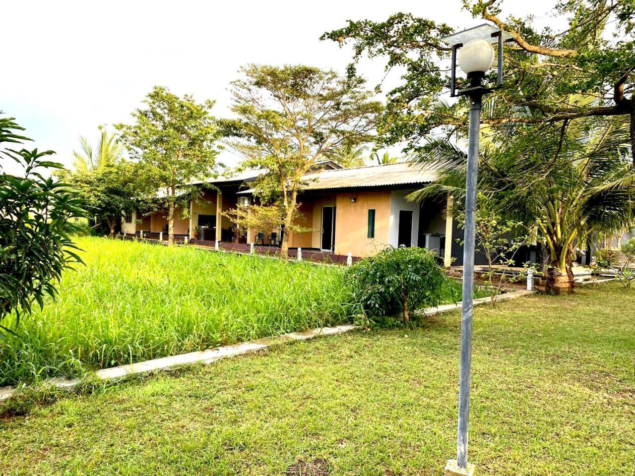 Athyantha Resort Anuradhapura Ngoại thất bức ảnh