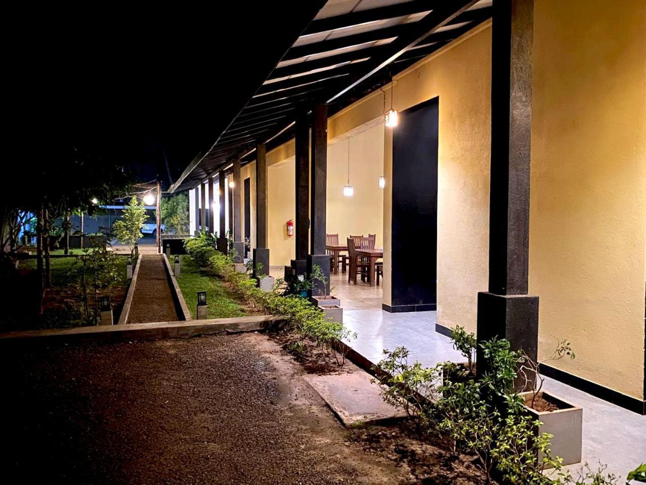 Athyantha Resort Anuradhapura Ngoại thất bức ảnh