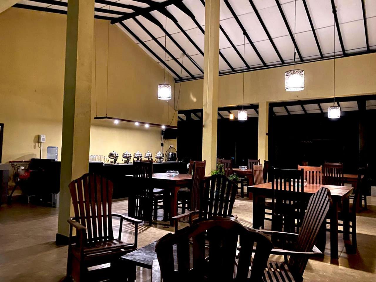 Athyantha Resort Anuradhapura Ngoại thất bức ảnh