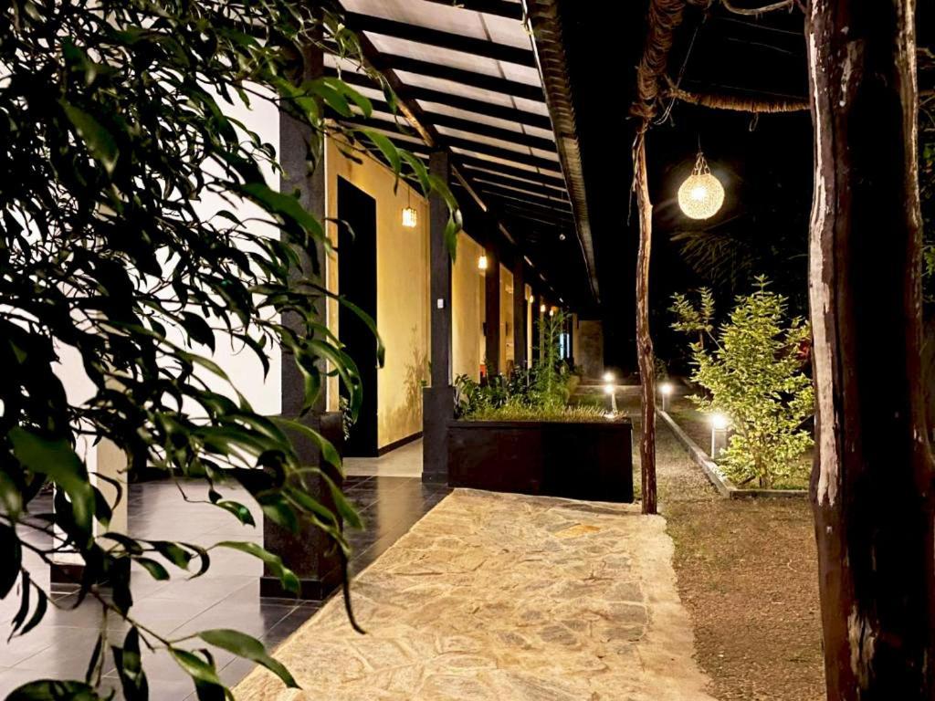 Athyantha Resort Anuradhapura Ngoại thất bức ảnh